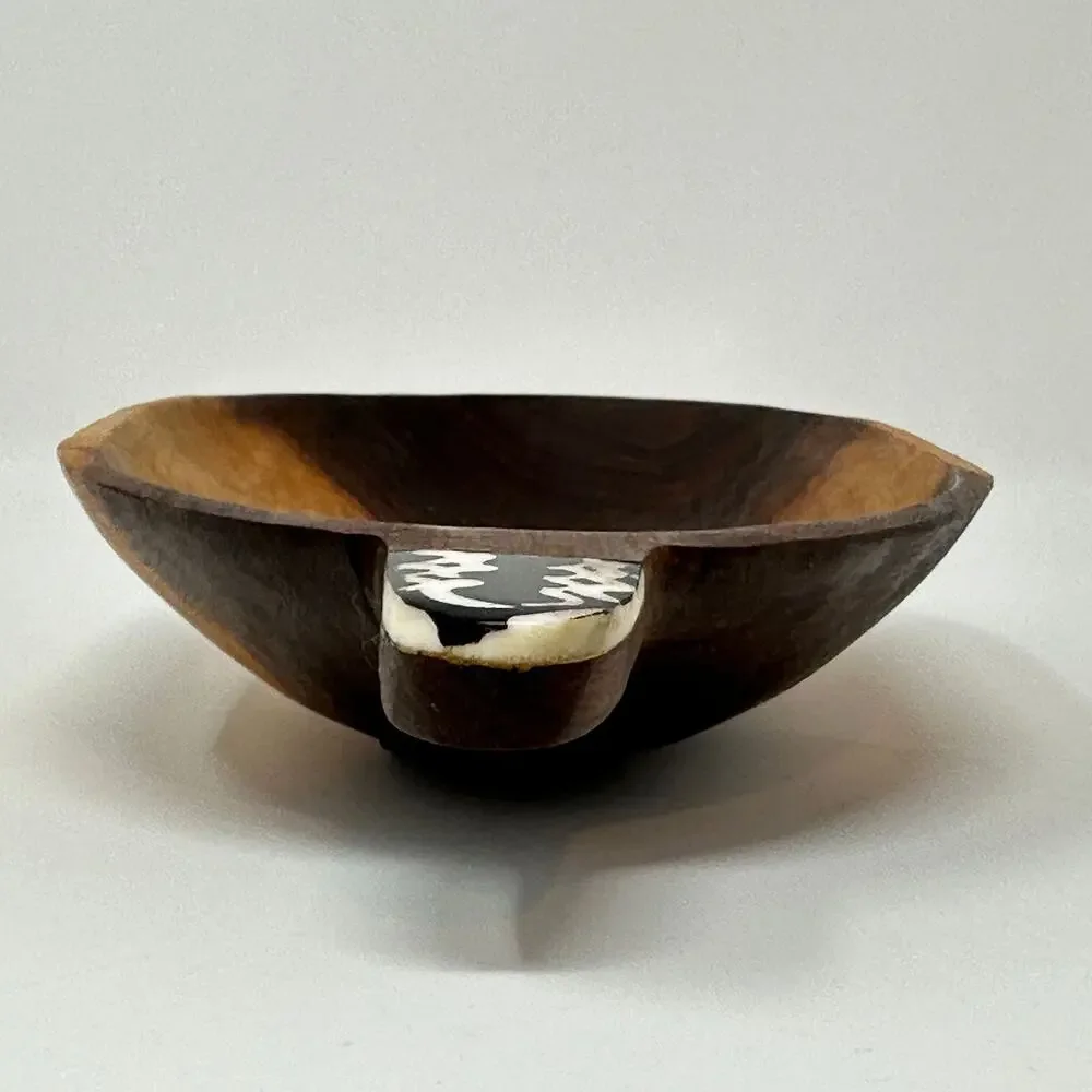 Unbranded hand carved
